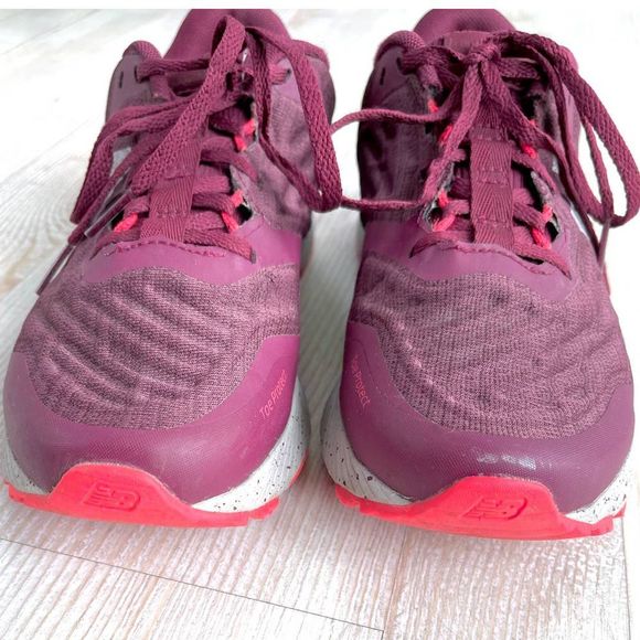 New Balance All Terrain Nitrel V3 Athletic Sneakers | Bordeaux Size 7.5 - Picture 5 of 9